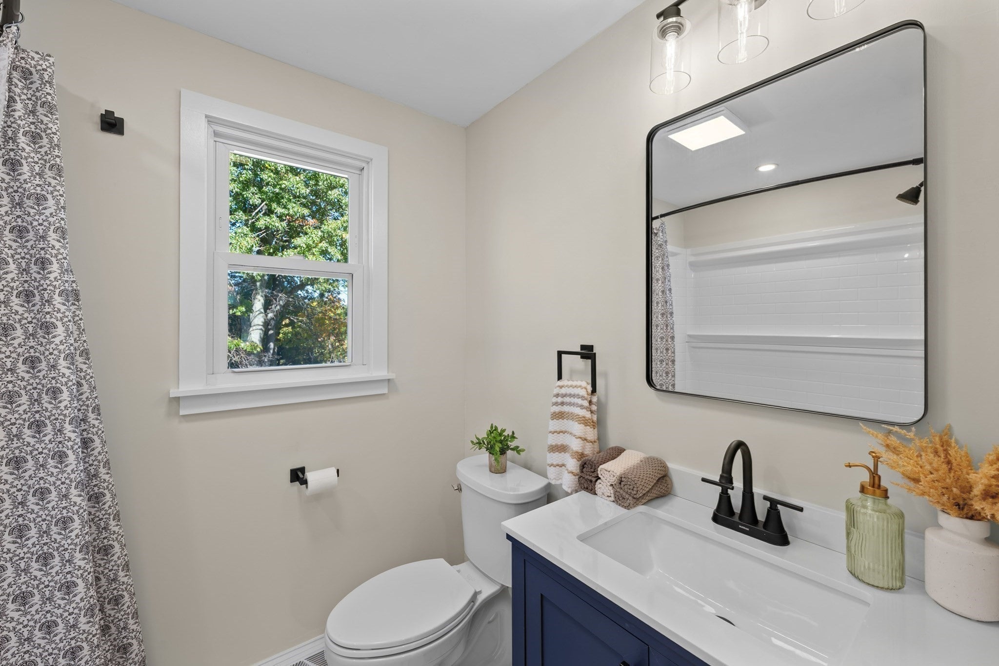 11 Timrod Dr, Worcester, MA, 11 Timrod Dr, Worcester, MA Photo #6