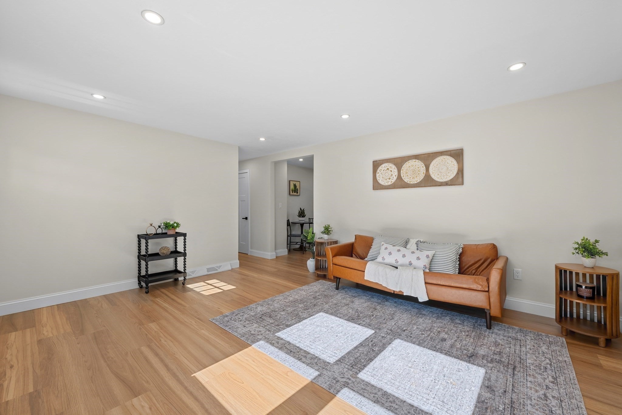 11 Timrod Dr, Worcester, MA, 11 Timrod Dr, Worcester, MA Photo #2