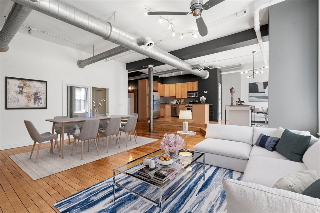 10 Williams Street 23