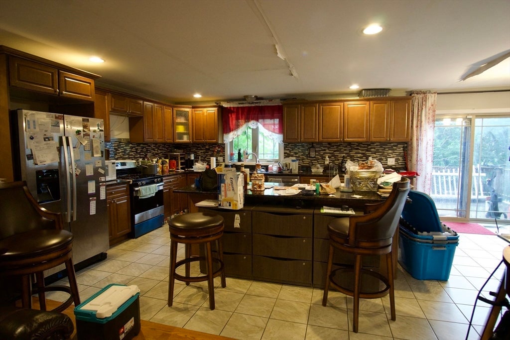 1289 Bay St, Springfield, MA, 1289 Bay St, Springfield, MA Photo #5