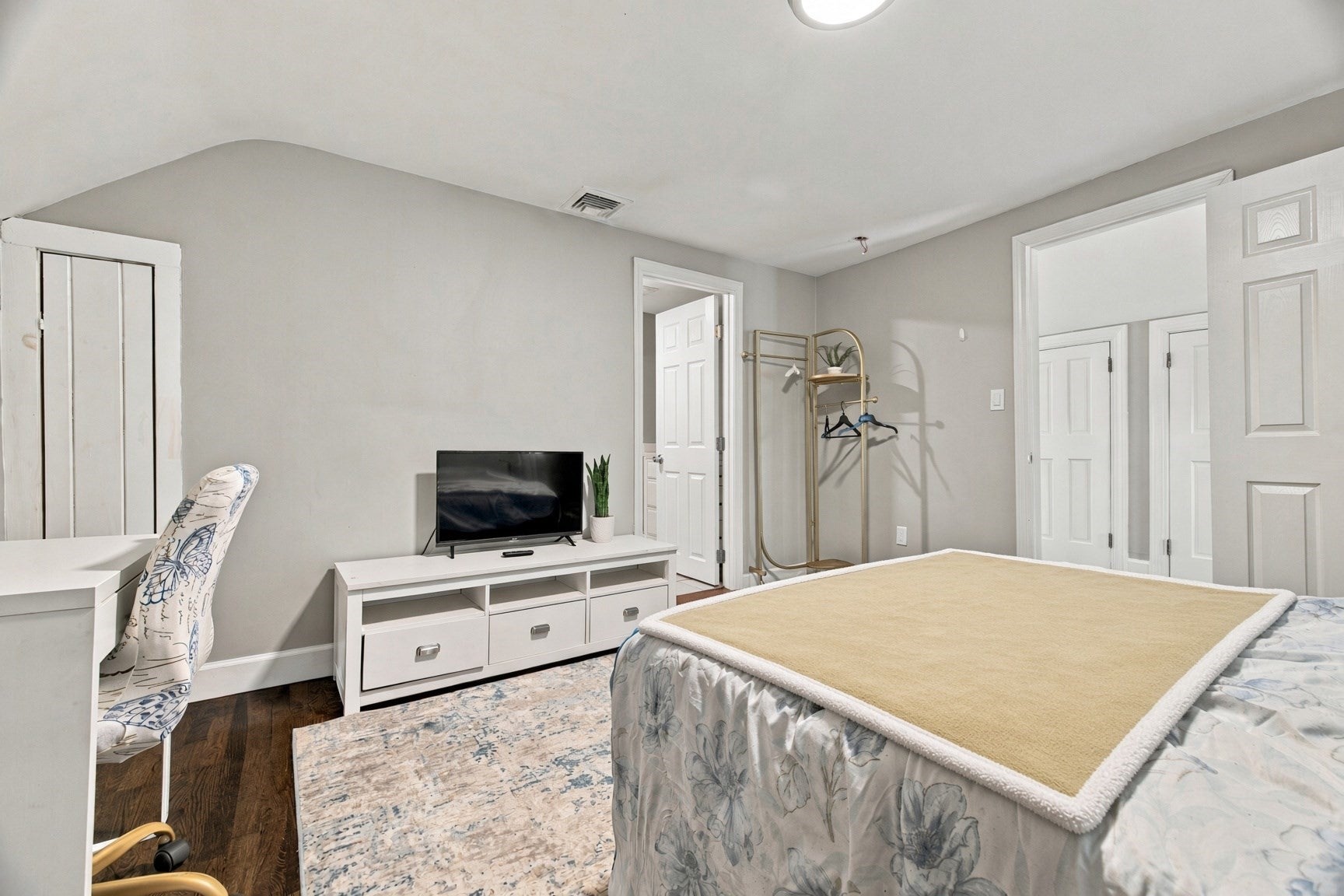 463 Pleasant Street, East Bridgewater, MA Photo #29