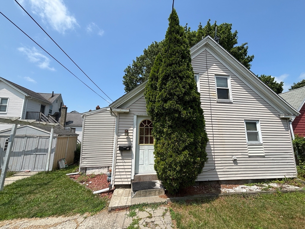 Photo of 24 Myrtle St, Weymouth, MA
