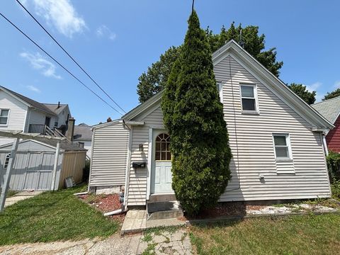 Photo of 24 Myrtle St, Weymouth, MA 02189 (MLS # 73553590)