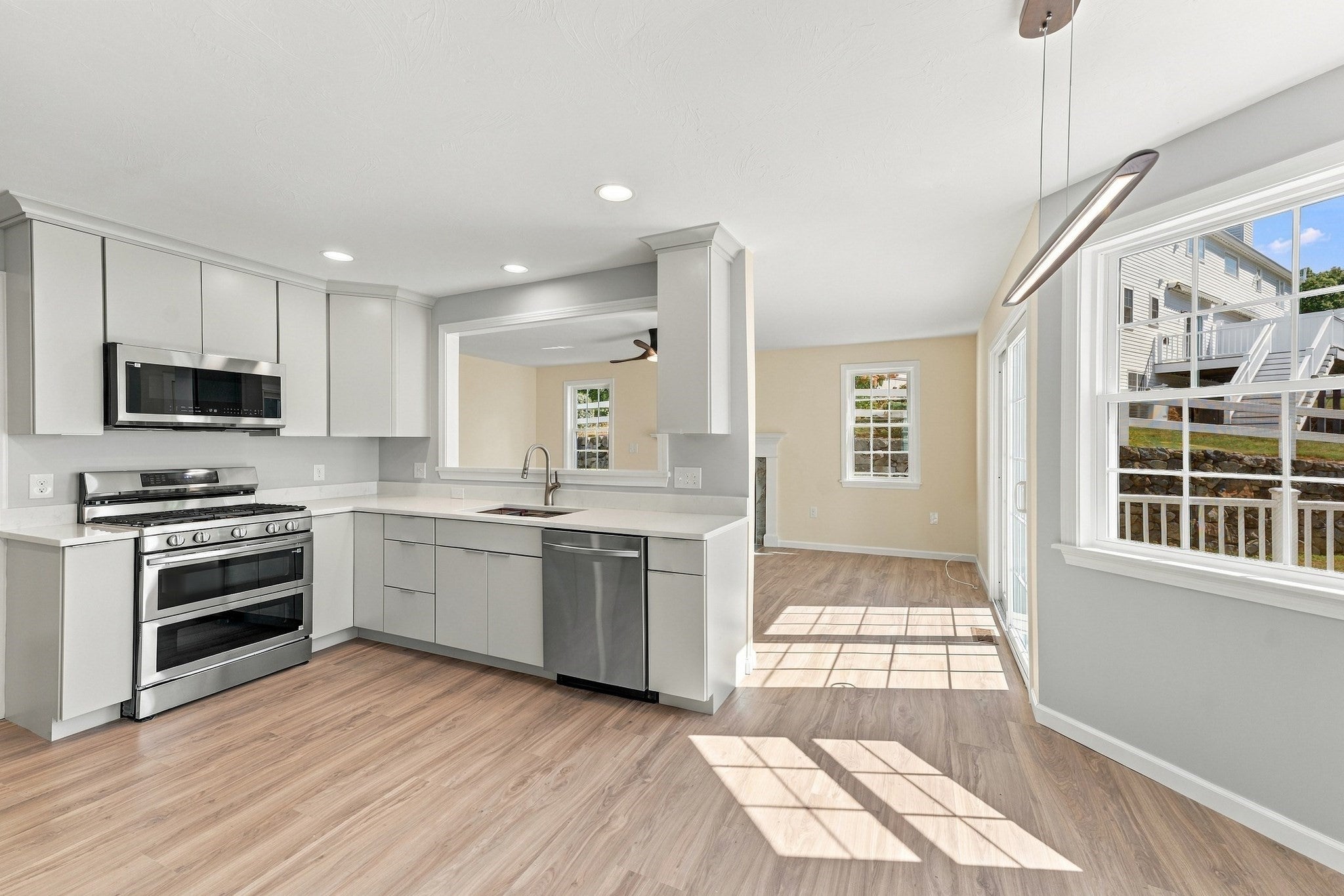 14 Crab Apple Ln #14, Franklin, MA, 14 Crab Apple Ln #14, Franklin, MA Photo #2