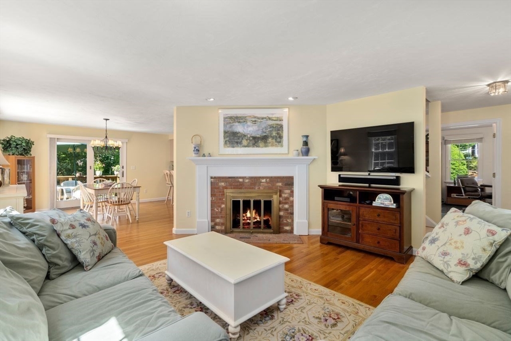 19 Windward Walk
