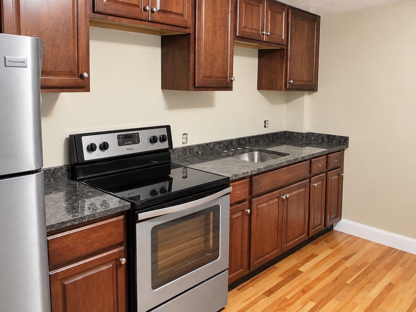 Photo of 393 Washington St, Braintree, MA