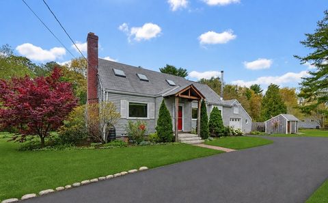 Photo of 13 Lawrence Circle, Medfield, MA 02052 (MLS # 73518646)