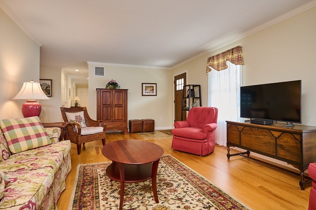420 Hadley Rd, Sunderland, MA, 420 Hadley Rd, Sunderland, MA Photo #4