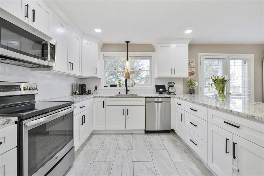 1045 Washington Street 1