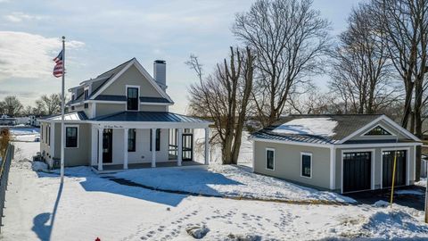 Photo of 72 Ocean View Ave, Swansea, MA 02777 (MLS # 73478030)