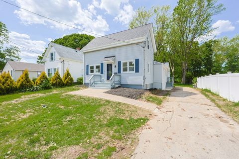 28 Custer St Rockland MA 02370