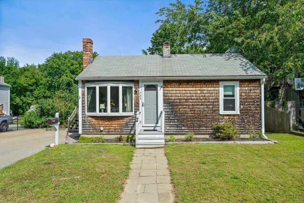 723 Old Randolph St, Abington, MA, 723 Old Randolph St, Abington, MA Photo #2