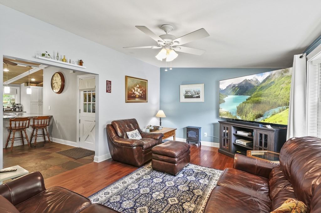 228 Hillside Road