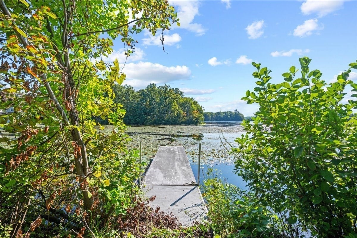 15 Anglin Ln, Shrewsbury, MA Photo #2