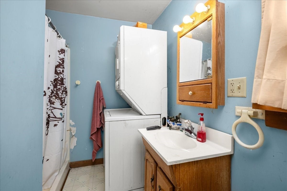 15 Anglin Ln, Shrewsbury, MA Photo #14