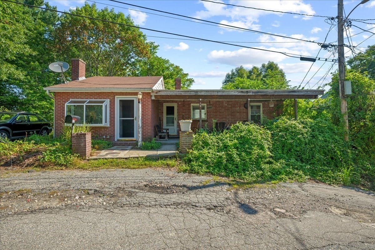 15 Anglin Ln, Shrewsbury, MA Photo #1