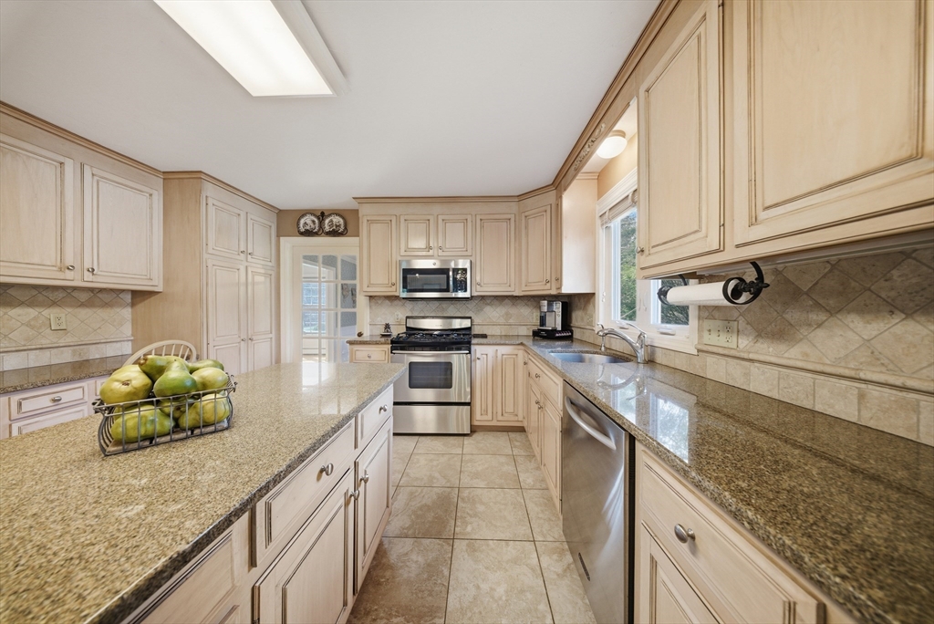 157 Rolling Meadow Dr