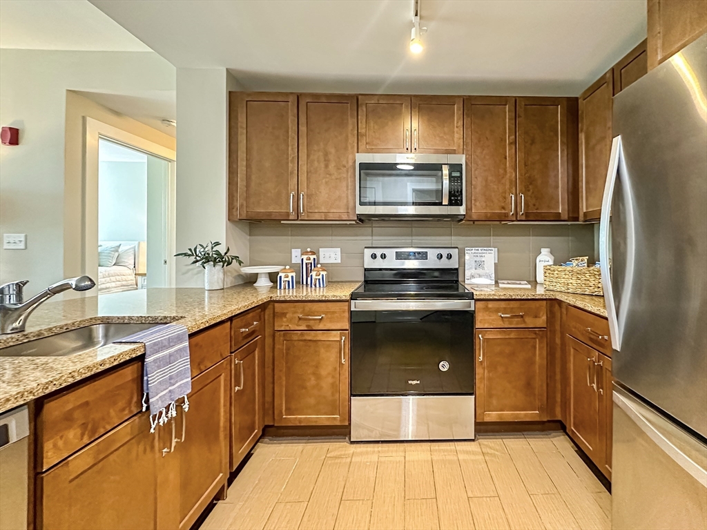 25 Stonehaven Dr. 412