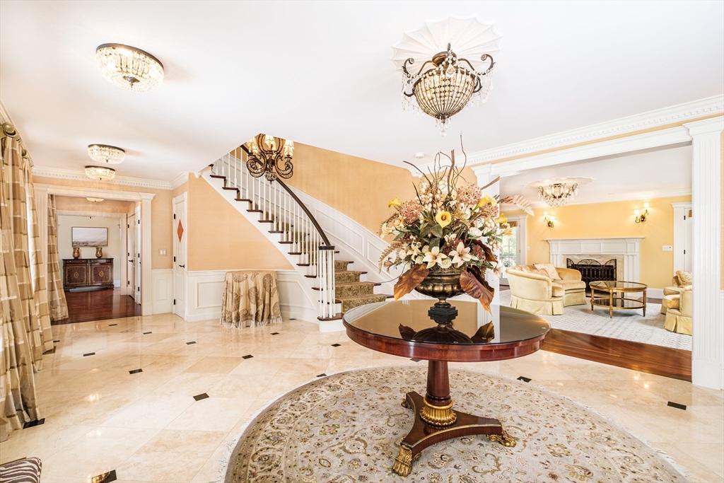 568 Wellesley Street