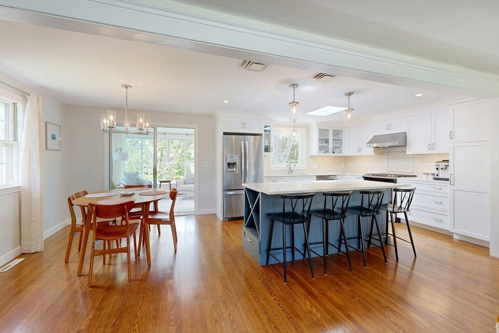 18 Emerson Rd, Medfield, MA Photo #8
