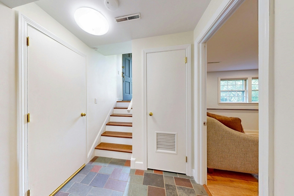 18 Emerson Rd, Medfield, MA Photo #20