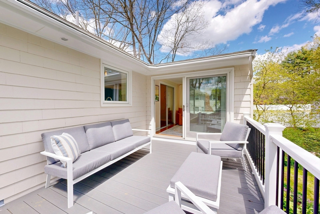18 Emerson Rd, Medfield, MA Photo #28