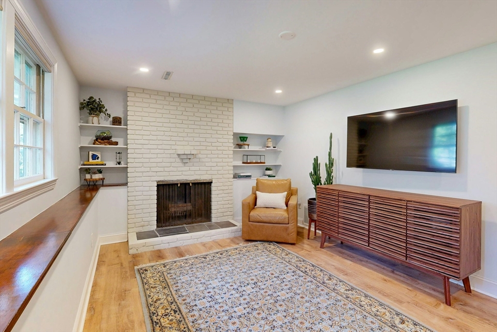 18 Emerson Rd, Medfield, MA Photo #22