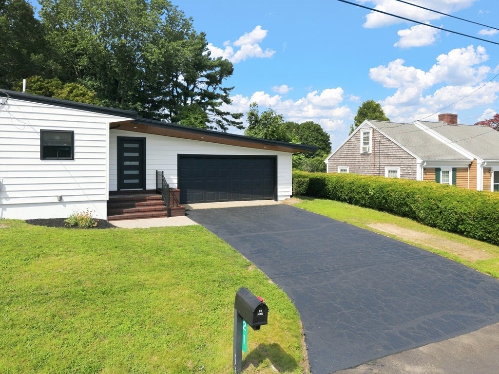 21 Hilltop Rd, Dartmouth, MA Photo #3