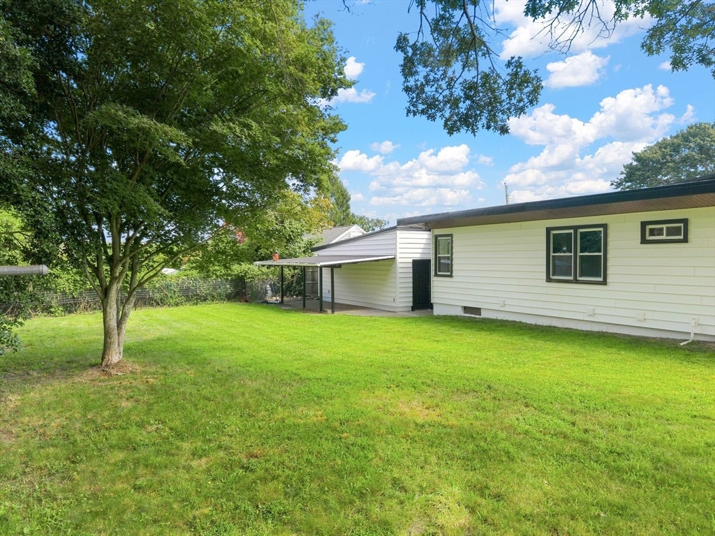 21 Hilltop Rd, Dartmouth, MA Photo #23