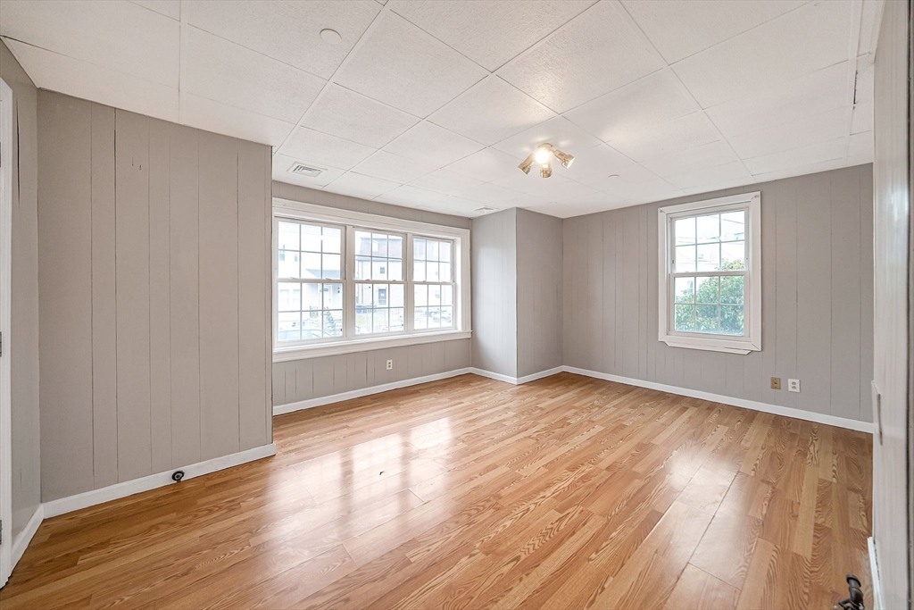 186 John St 1N