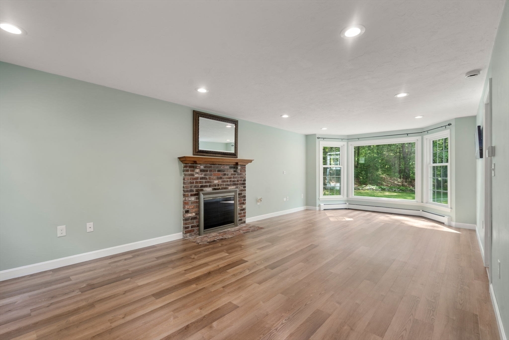 2 Downingwood Dr