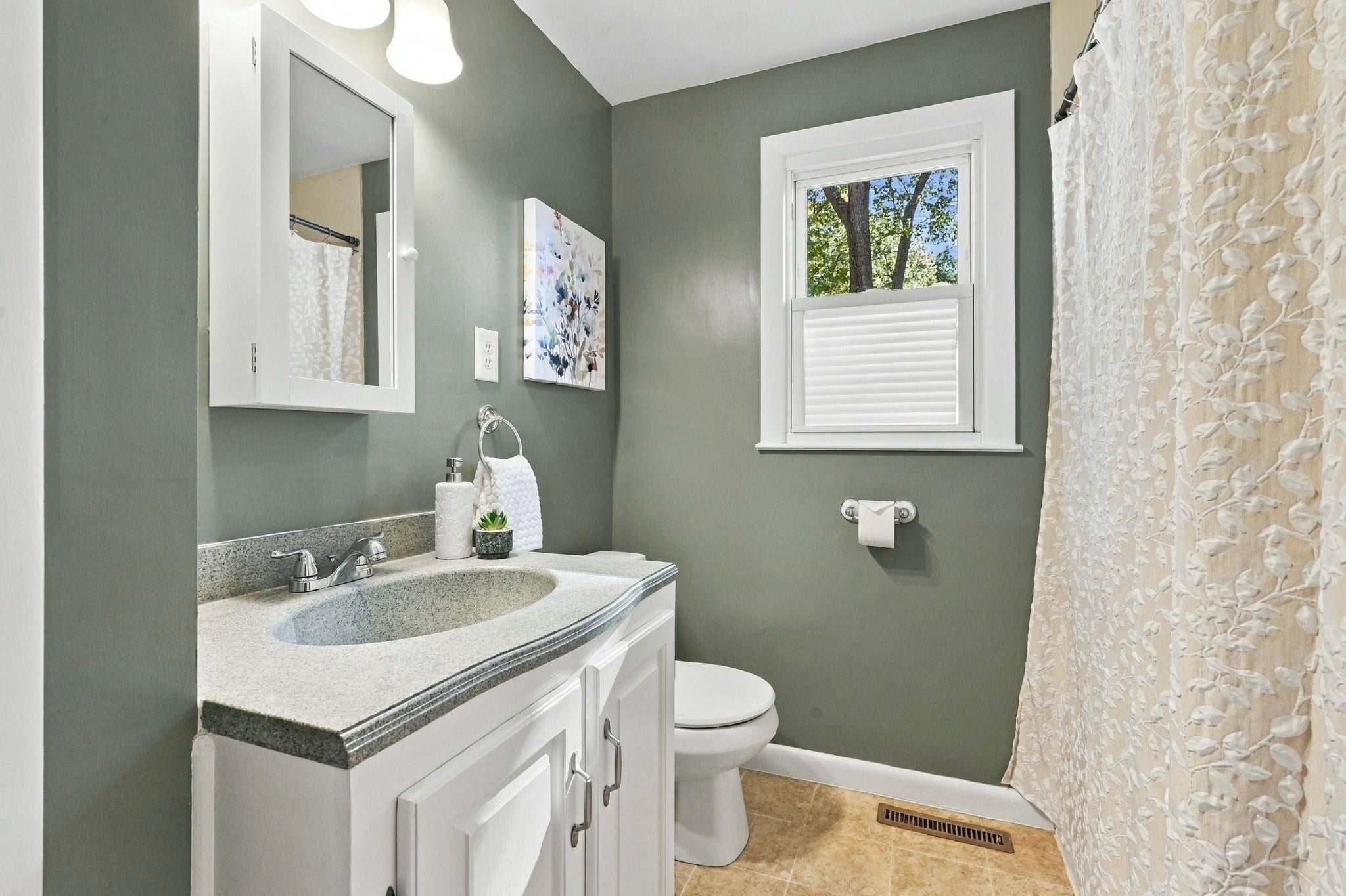 86 Herrman Street, West Springfield, MA, 86 Herrman Street, West Springfield, MA Photo #25