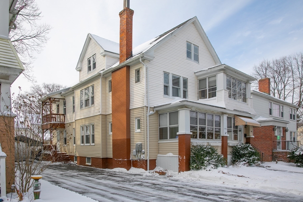 194-196 W Franklin St