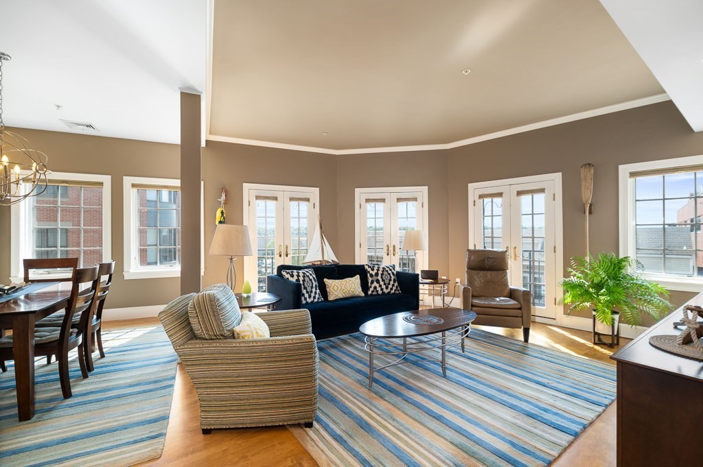 196 Main Street Unit 2