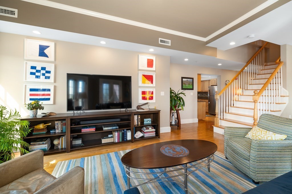 196 Main Street Unit 2