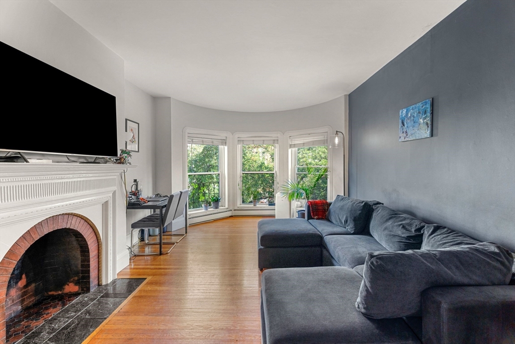 511 Beacon St F-11