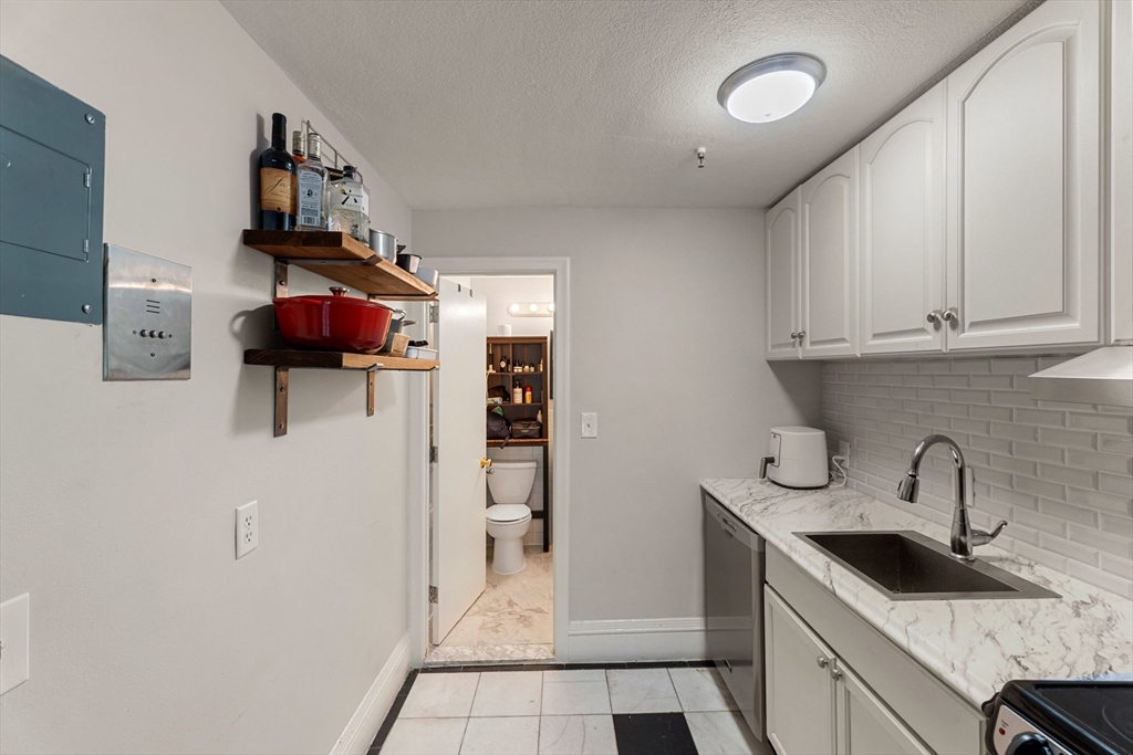 511 Beacon St F-11