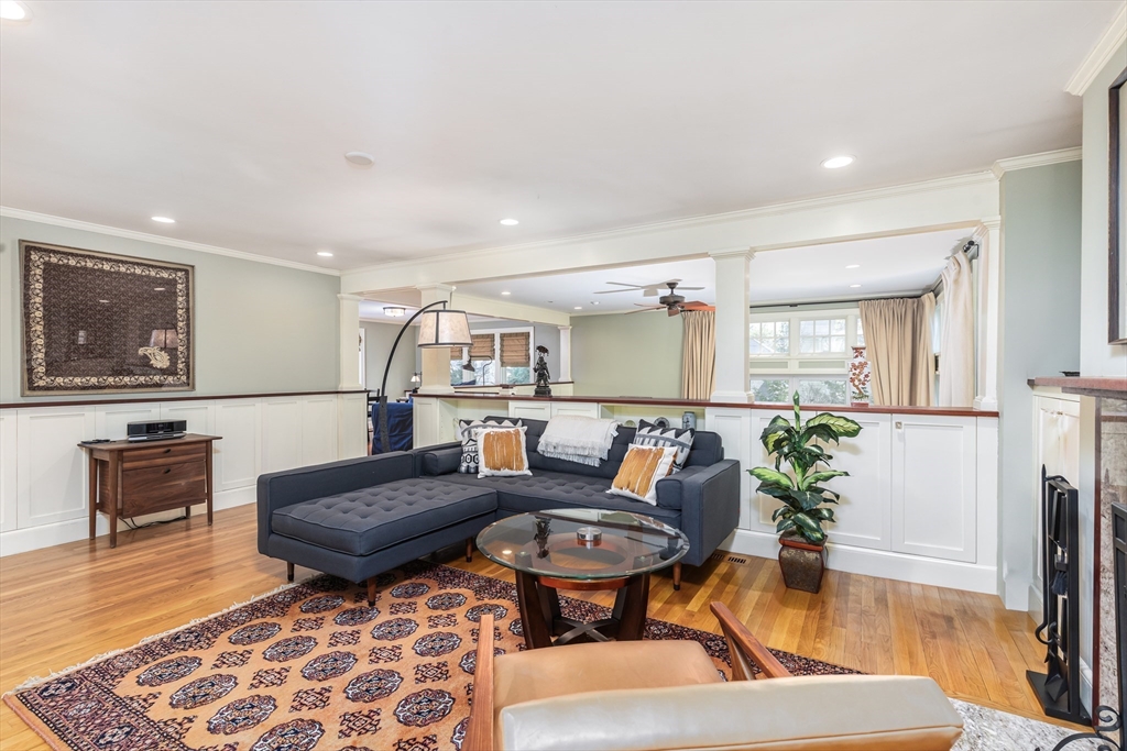 17 Deforest Rd