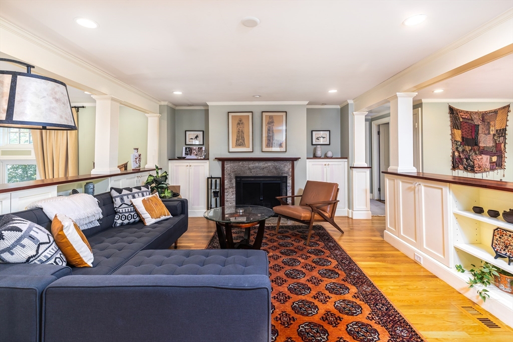 17 Deforest Rd