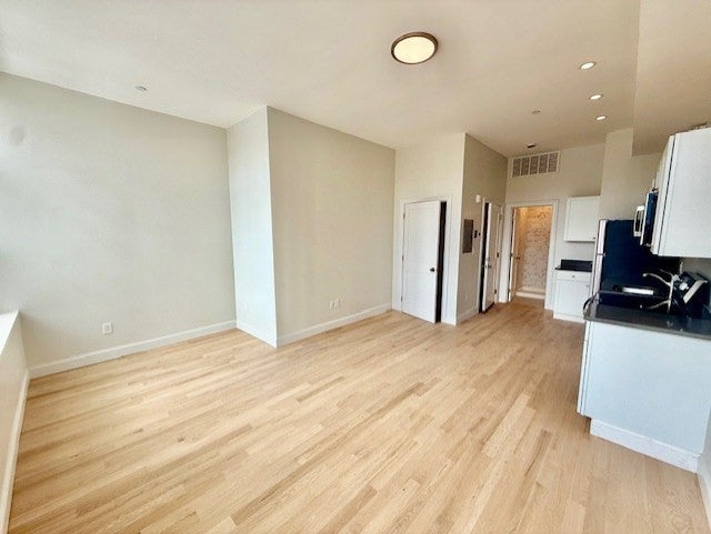 204 Hanover St #2F, Boston, MA Photo #3