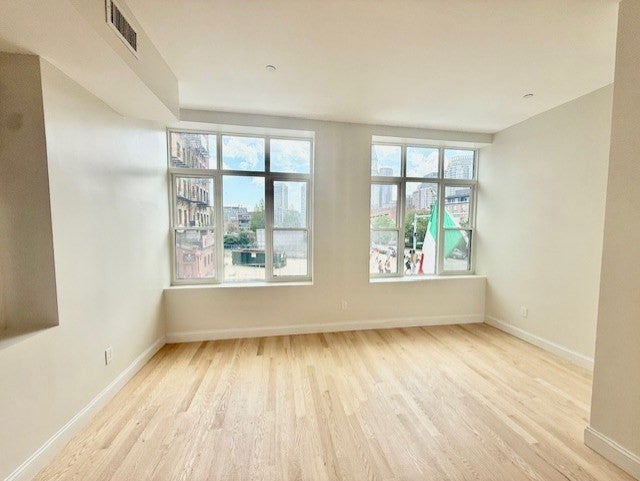 204 Hanover St #2F, Boston, MA Photo #8