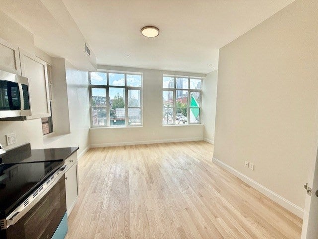 204 Hanover St #2F, Boston, MA Photo #7