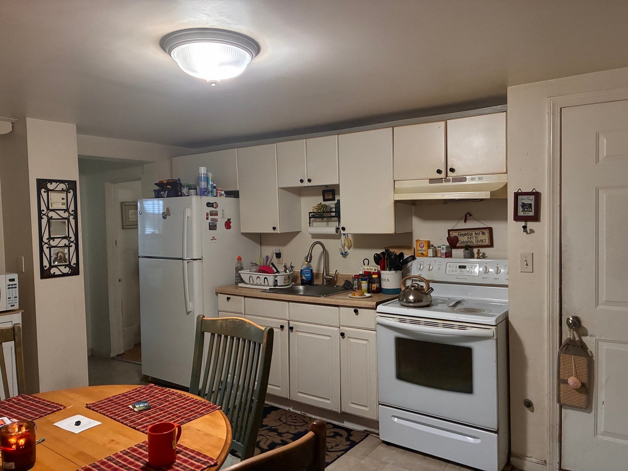 25 Pleasant St, Greenfield, MA Photo #14