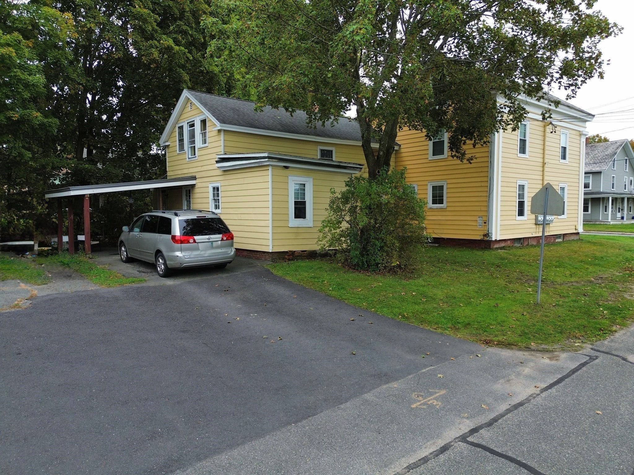 25 Pleasant St, Greenfield, MA Photo #5