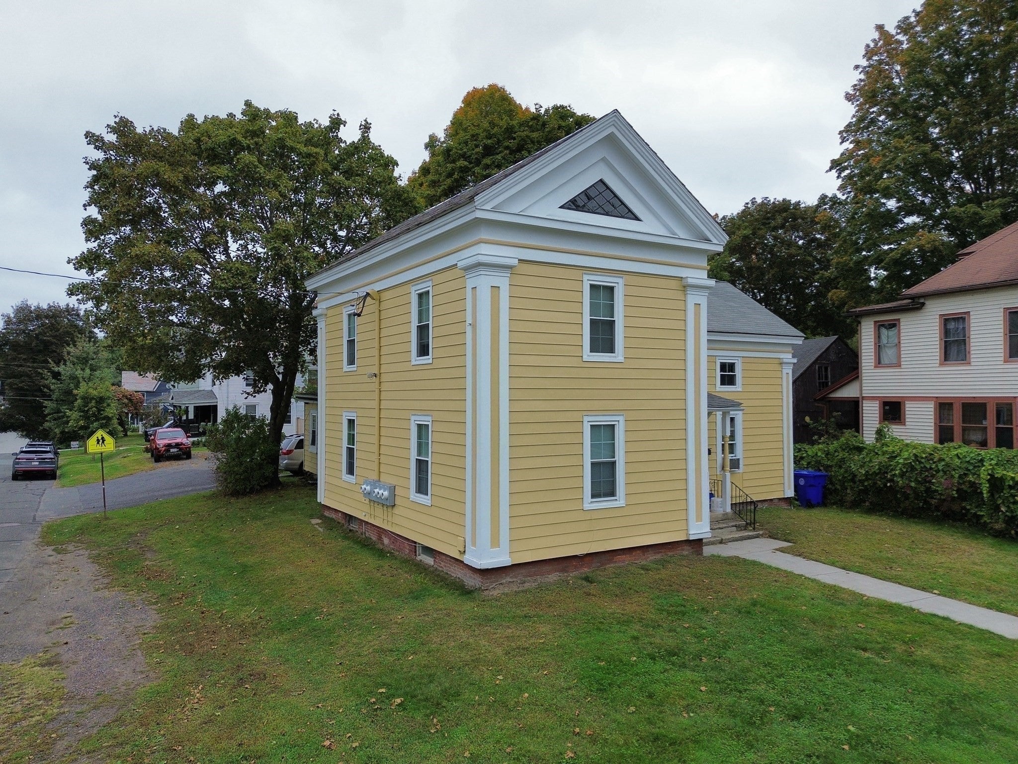 25 Pleasant St, Greenfield, MA Photo #24
