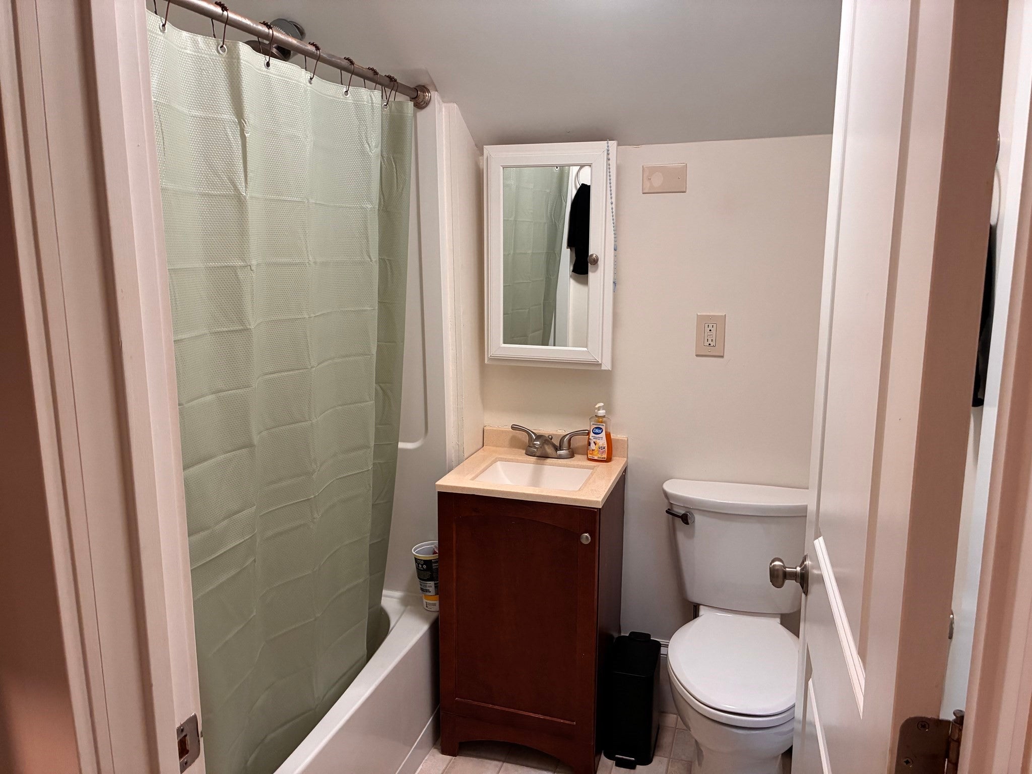 25 Pleasant St, Greenfield, MA Photo #17