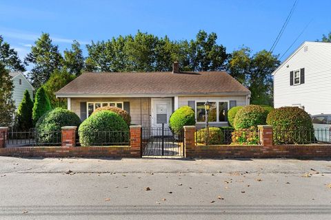 164 Ridge Rd Revere MA 02151