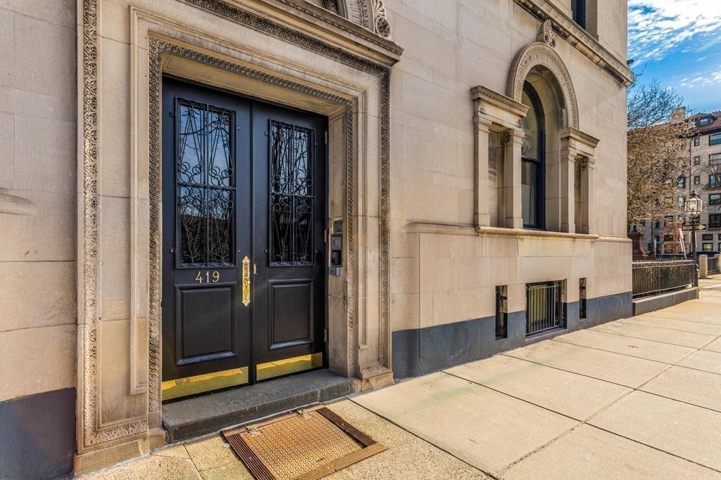 419 Commonwealth Ave 3
