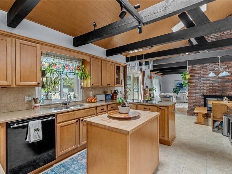 21 Woodvale Ave, Plymouth, MA, 21 Woodvale Ave, Plymouth, MA Photo #3