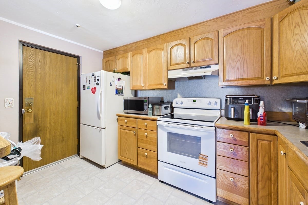 352 Neponset St #L, Canton, MA Photo #4